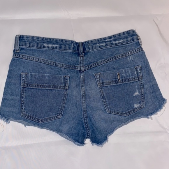 Free People Distressed Denim Shorts - Picture 7 of 7